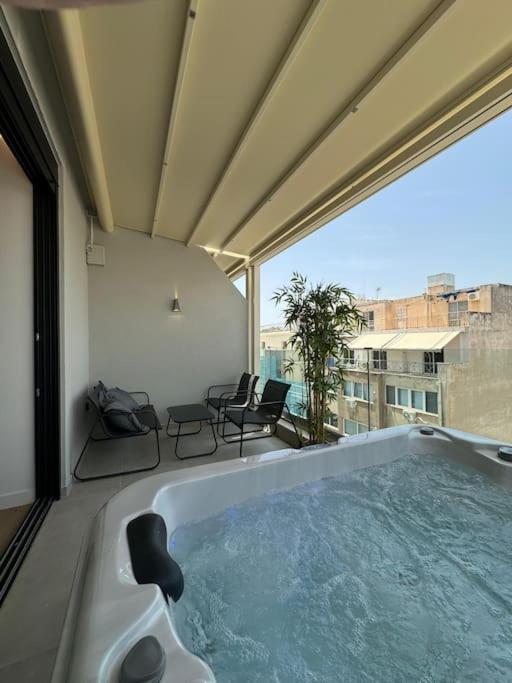 Bluemotion - Centralsuite 6Β Pireu Exterior foto